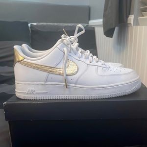 Nike Air Force 1